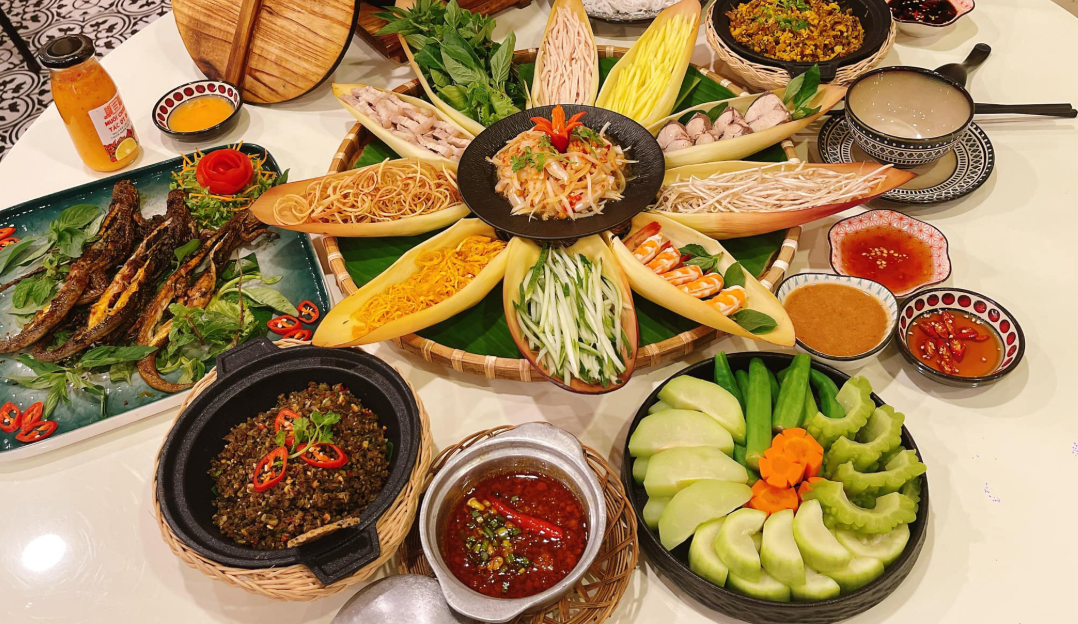 Trải nghiệm ăn uống là phần không thể thiếu khi du lịch biển